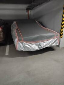 Na predaj vnútorné garážové státie v Bratislave - Petržalka