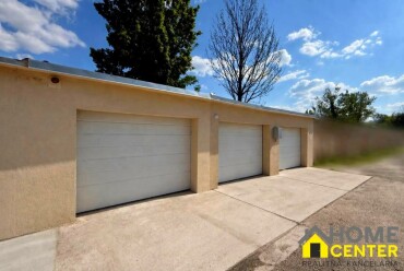 Na predaj tri zrekonštruované garáže v Komárne