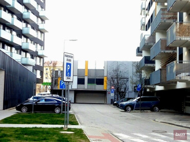 Prenájom parkovacieho miesta v garážovom dome na Jégeho ulici