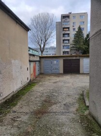 Predaj garáže s pozemkom a montážnou jamou na Prešovskej ulici v Bratislave