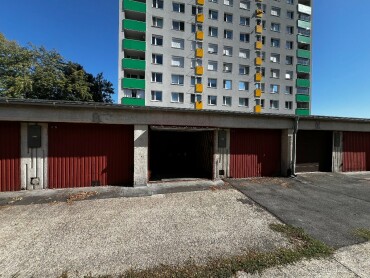 Samostatná garáž na predaj v Dúbravke, Hanulova ulica