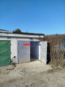 Predaj garáže na Skalickej ceste s elektrinou