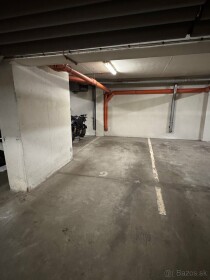 Prenájom garážového parkovacieho miesta na Rusovskej ceste 7, BA