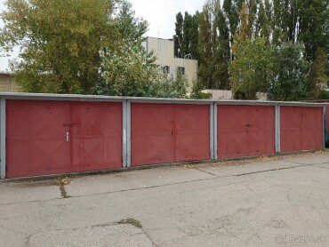 Predaj 3 prefabrikovaných garáží