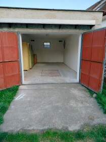 Na predaj garáž s elektrinou na ul. M.R. Štefánika v Bánovciach