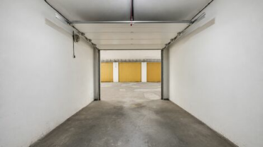Prenájom garáže s elektrickou bránou na Ľ. Fullu, Dlhé Diely BA IV.