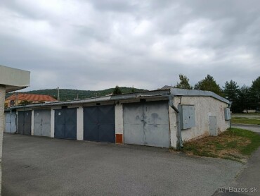 Dlhodobý prenájom samostatnej garáže na Sídlisku III v Humennom