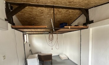 Predaj zrekonštruovanej garáže s elektrinou v Mazorníkove