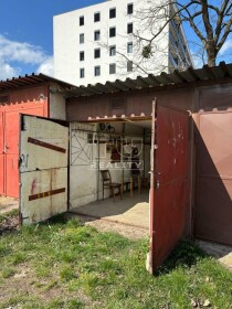 Na predaj udržiavaná garáž na Popradskej ulici v Košiciach - Terasa