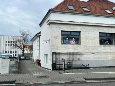 Prenájom parkovacích miest v Nitre na ul. Fraňa Mojtu