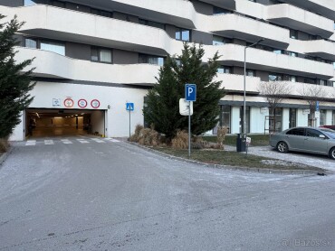 Na predaj veľká samostatná garáž v Bratislave-Petržalke