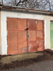 Na predaj garáž s montážnou jamou v Galante, Parková