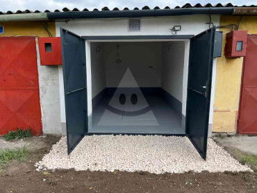 Na predaj zrekonštruovaná garáž na ul. Mieru v Komárne