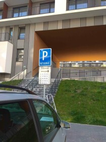 Prenájom parkovacieho státia v Slnečniciach - Z Chalupovej