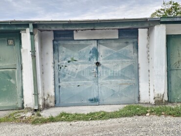Garáž na predaj s elektrinou v Galante