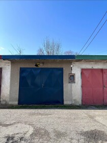 Predaj garáže s montážnou jamou na Nalepkovej ulici v Brezne