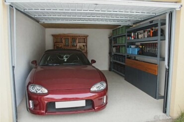 Na predaj moderná murovaná garáž 24 m2 v Handlovej