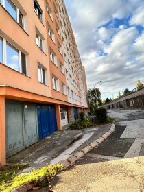 Predaj garáže na Clementisovej ulici s elektrinou