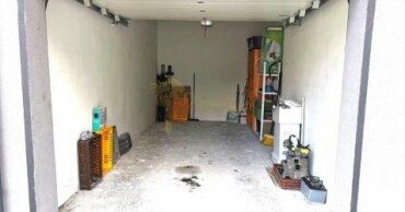 Na predaj garáž s pozemkom na Teslovej ulici v Ružinove