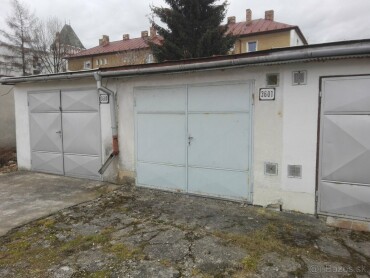 Garáž na dlhodobý prenájom v Liptovskom Mikuláši