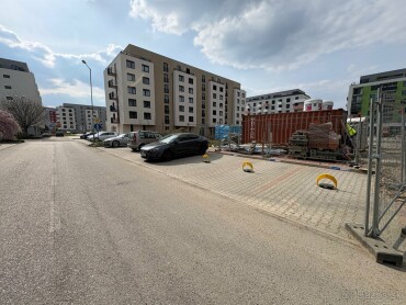 Prenájom parkovacieho miesta s diaľkovým ovládaním v Galante