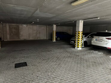 Prenájom parkovacieho miesta v uzatvorenej garáži na Jégeho ulici