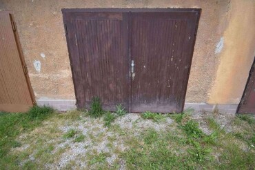 Na predaj garáž v pôvodnom stave v centre Ružomberka