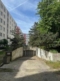 Prenájom podzemnej garáže na Robotníckej ulici v Bratislave