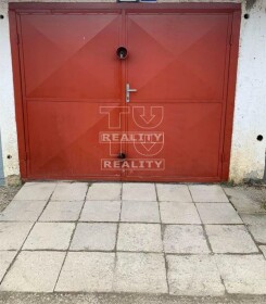 Predaj garáže na Furči s kovovou bránou