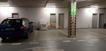 Prenájom parkovacieho miesta a skladu 7m² v garáži na Plynárenskej ulici, BA