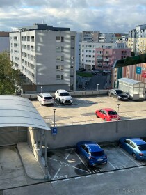 Predaj vonkajšieho parkovacieho státia na Majerníkovej ulici