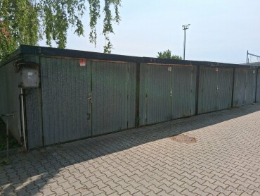 Prenájom 3 samostatných garáží na Moyzesovej ulici v Pezinku