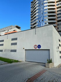 Predaj vnútorného parkovacieho miesta v garáži na Majerníkovej ulici