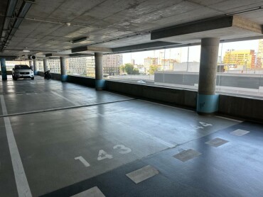Prenájom garážového parkovacieho miesta v Panorama City