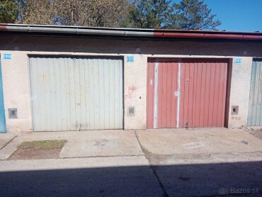 Na predaj dve murované garáže