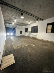 Prenájom garáže/dielne 85m2 za 400€ v Kočišskom