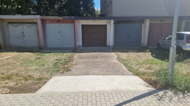 Na predaj murovaná garáž s elektrinou na Športovej ulici