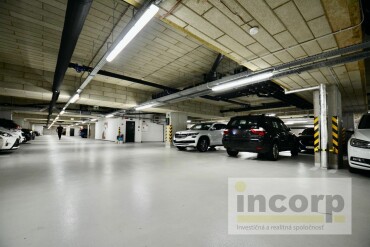 Prenájom vyhradeného parkovacieho miesta v stráženej garáži na Račianskej ulici