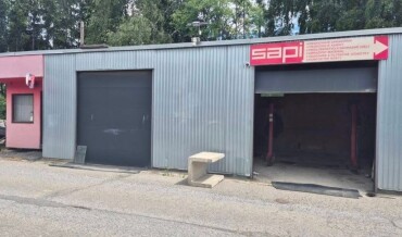 Na predaj dvojgaráž s kanceláriami a pozemkom v Poprade
