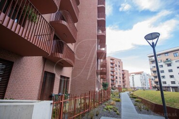 Predaj vnútorného parkovacieho miesta v projekte ZWIRN