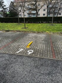 Vonkajšie parkovacie miesto na prenájom na Cyprichovej ulici
