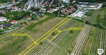 Na predaj priestranná murovaná garáž v Bratislave - Nové Mesto