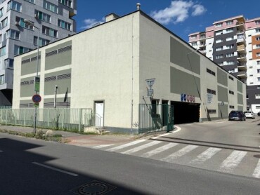 Prenájom parkovacieho miesta v garážovom dome na Mraziarenskej ulici