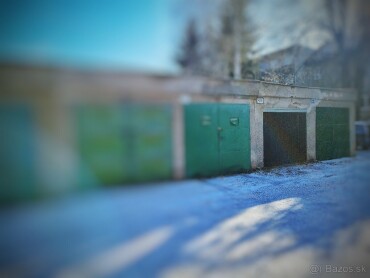 ŽILINA. Garáž na predaj v vnútrobloku HOLLÉHO A RADLINSKÉHO
