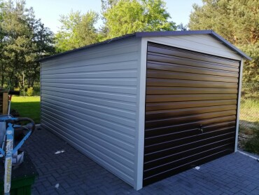 Kovová garáž s akrylovým náterom o rozmeroch 3 x 5m