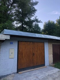 Priestranná garáž na predaj v Hriňovej