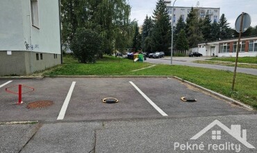 Vonkajšie parkovacie státia na prenájom v Sekieri