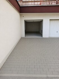 Prenájom priestrannej garáže s parkovacím miestom na Jasovskej ulici