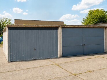 Na predaj ekologická garáž so skladovacím priestorom