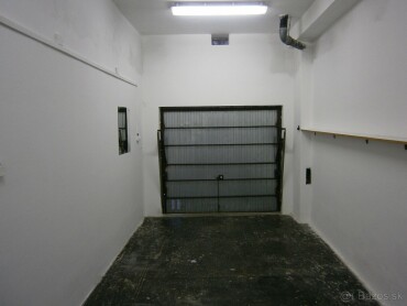 Prenájom väčšej samostatnej garáže v Petržalke